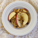 Golden Comfort: Crafting the Perfect Classic Apple Crisp with Oats