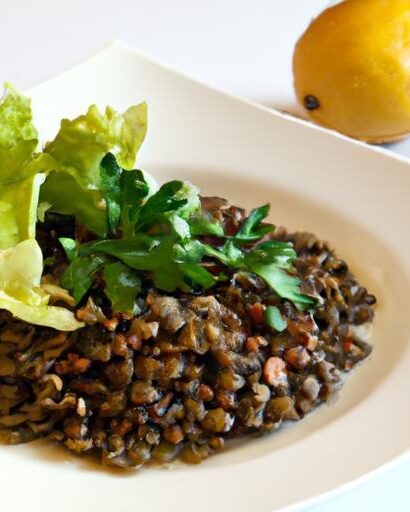 Savory Spaghetti with Flavorful Pork-Free Italian Sausage