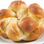 Twist & Taste: The Irresistible Charm of Garlic Knot Bread