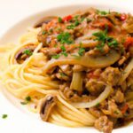 Savory Spaghetti with Ground Beef and Mushrooms Delight